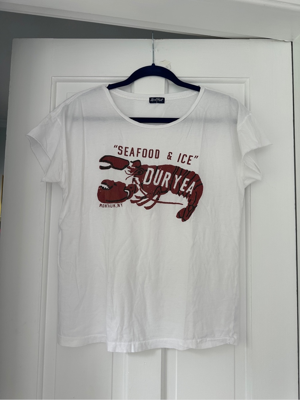 Duryea’s Vintage Logo Montauk Mainstay Hampton Vacation White Tee Shirt Size M